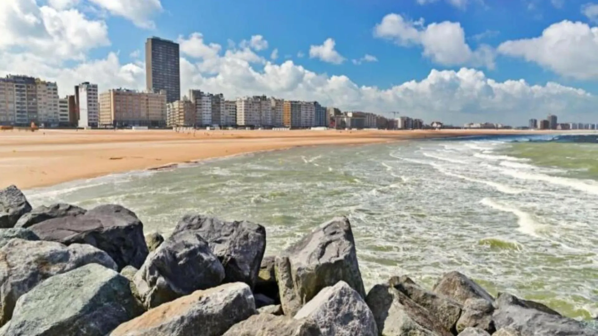 אוסטנדה Beautiful Apartment With Lateral Sea View