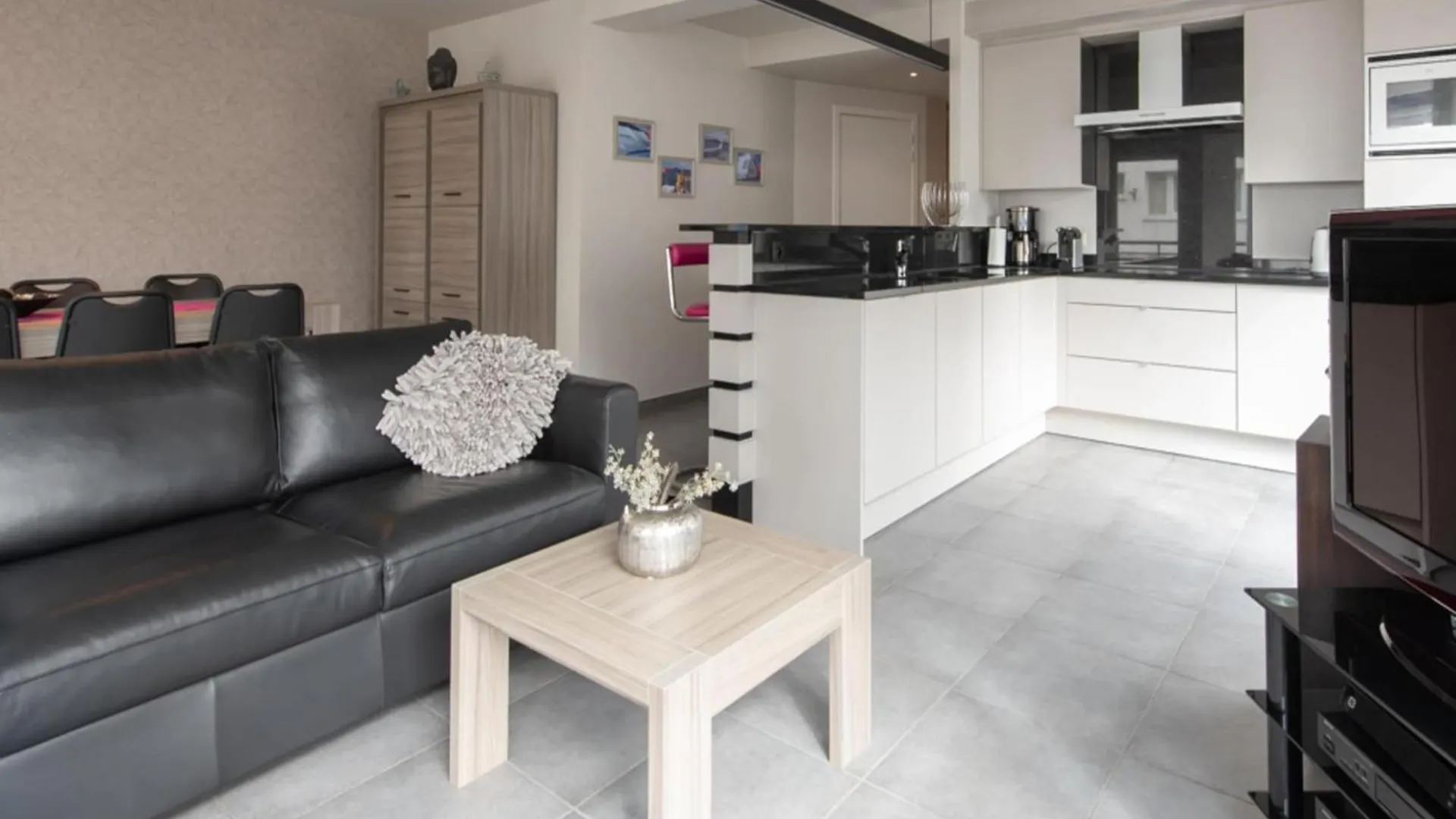 אוסטנדה Beautiful Apartment With Lateral Sea View