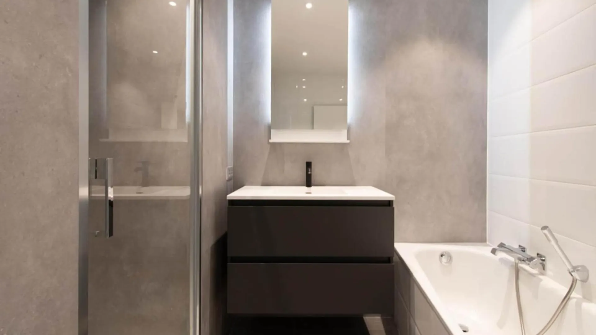 אוסטנדה Beautiful Apartment With Lateral Sea View